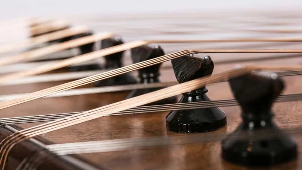 Santour Training at Avai Neyestan Music School in Tehran