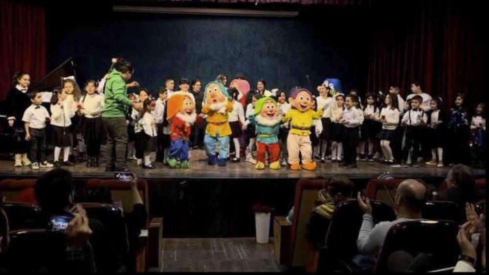 آموزشگاه موسیقی آوای نیستان در تهران آموزشگاه موسیقی آوای نیستان در تهران